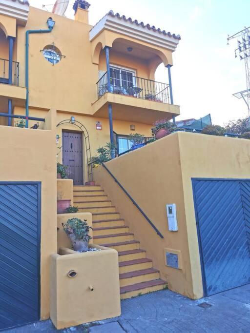 3 Bedroom Home With Amazing Views & Outdoor Spaces マニルバ エクステリア 写真