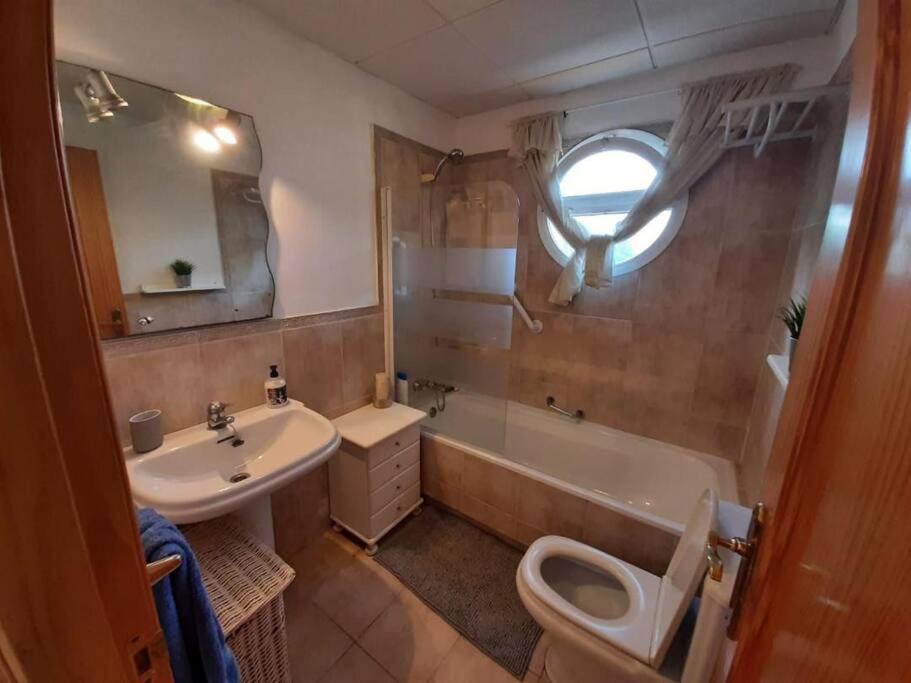 3 Bedroom Home With Amazing Views & Outdoor Spaces マニルバ エクステリア 写真